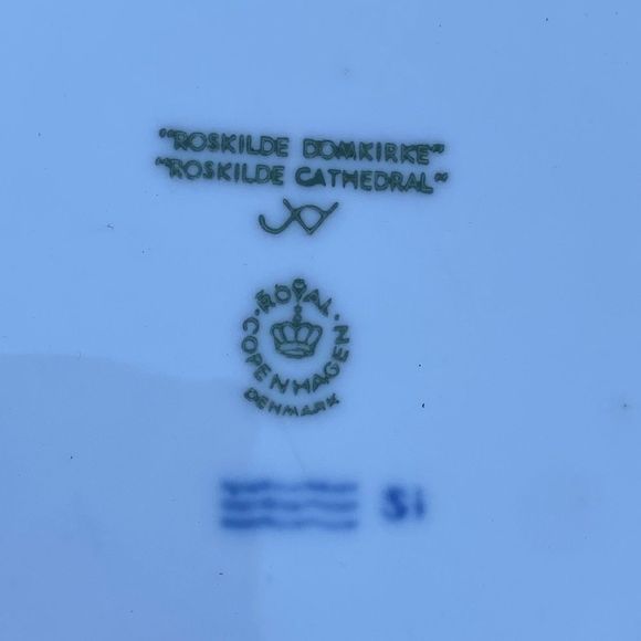 Roskilde Cathedral 1997 Royal Copenhagen Christmas series A20 - Picture 3 of 8